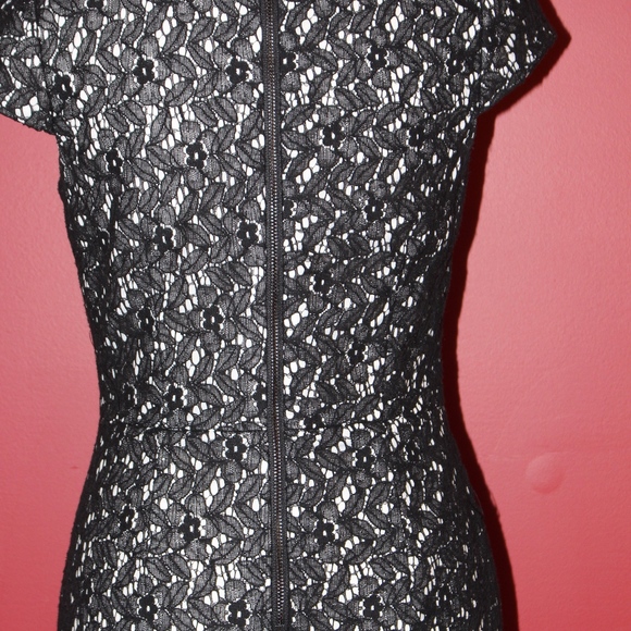 Betsey Johnson, black lace dress  Size 2......... - Picture 7 of 9